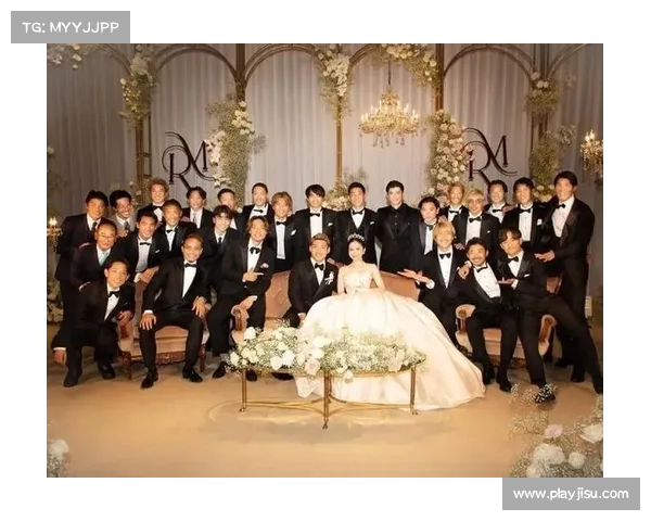 堂安律与明松美玖大婚!美妆博主新娘惊艳全场,小栗旬携日本国脚齐聚祝福 堂安律与明松美玖大婚!美妆博主新娘惊艳全场,小栗旬携日本国脚齐聚祝福